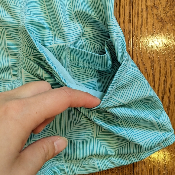 LOLE Activewear Teal Tank Top with Built in Bra size XS - Picture 3 of 12